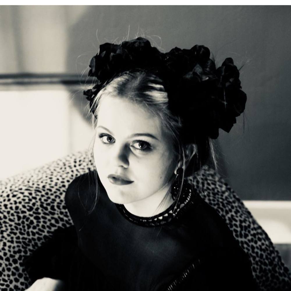 Meet your Posher, Annabella